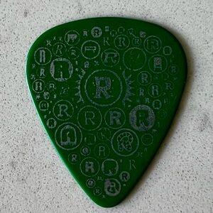 CHEAP TRICK GUITAR PICK RICK NIELSEN GREEN/SILVER R’S 2010 TOUR